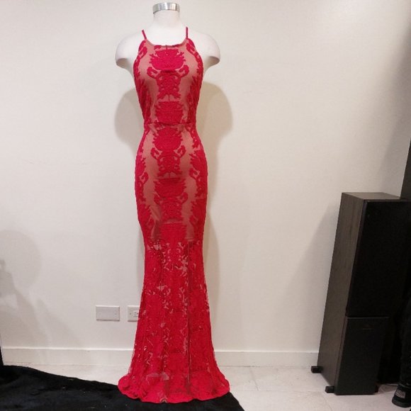 💋💋SENSATIONAL💋💋  Vintage Embroidered Lace Mermaid Gown in Maroon/Red - Picture 2 of 13
